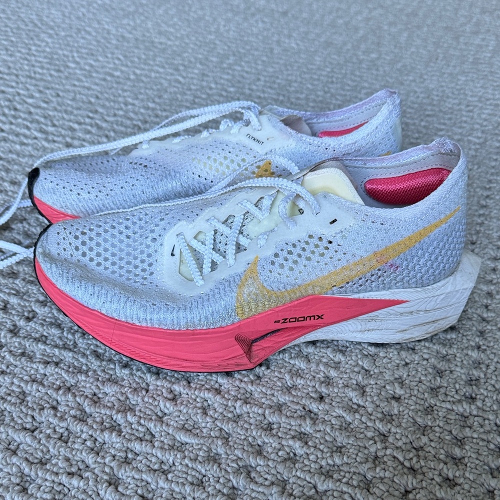 Nike Women's ZoomX Vaporfly 3 size 8.5
